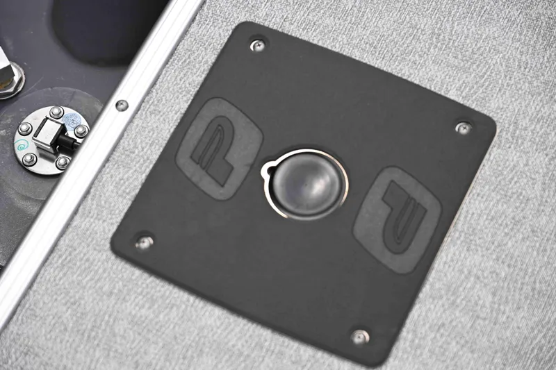 Slide: The Image of Floor detail of 2025 Princecraft Vectra 23 RL boat, featuring a black panel. - 9