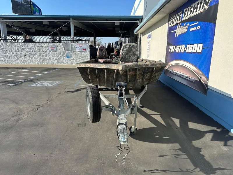 Slide: The Image of Lund 1760 Predator Tiller 2021 - 2