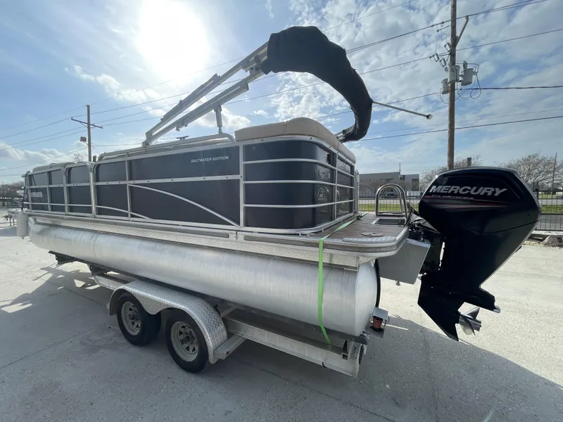 Slide: The Image of Berkshire 231FC Tritoon 2013 - 6