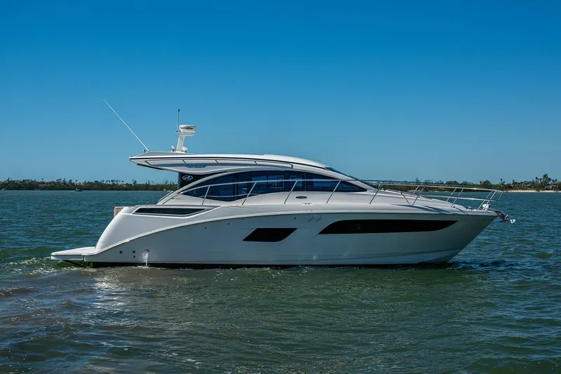 Slide: The Image of 2017 Sea Ray Sundancer 400 yacht cruising on a sunny day. - 21