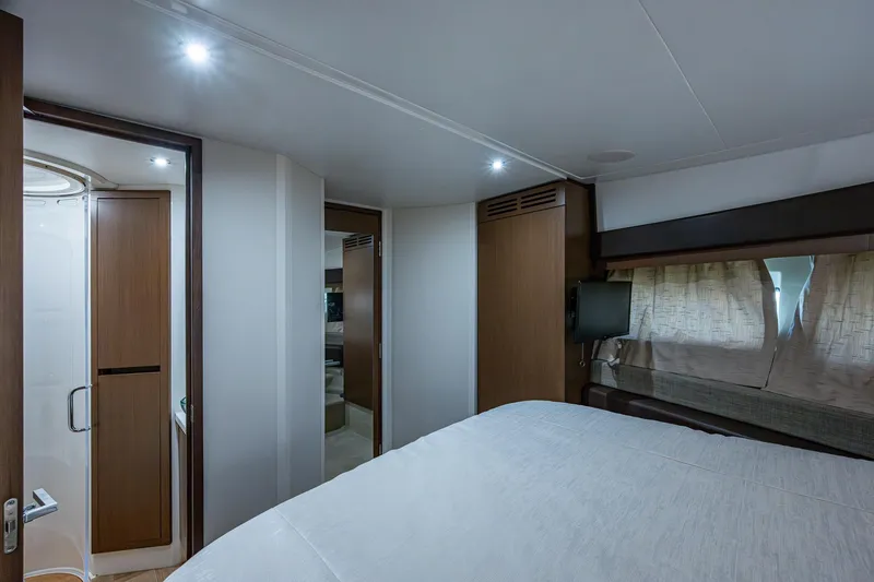 Slide: The Image of Sea Ray Sundancer 400 2017 - 51