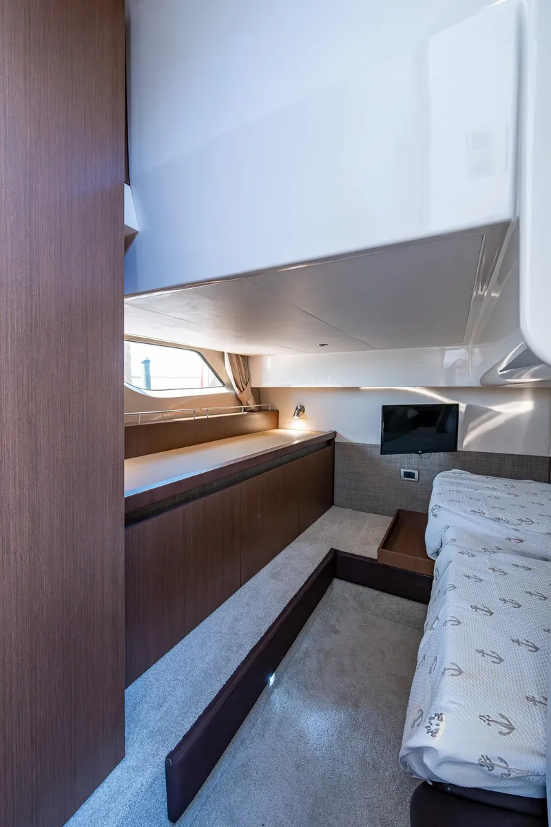 Slide: The Image of Sea Ray Sundancer 400 2017 - 55