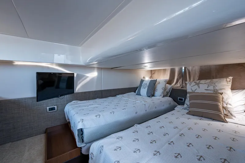 Slide: The Image of Sea Ray Sundancer 400 2017 - 56