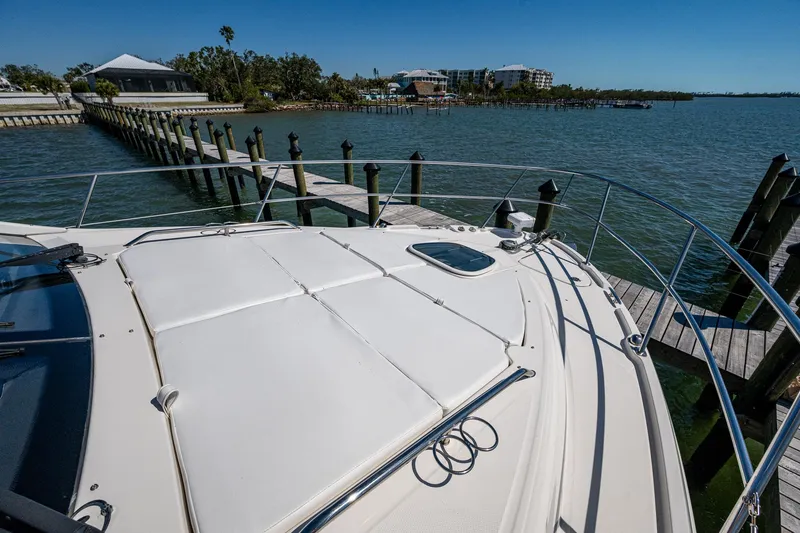 Slide: The Image of Sea Ray Sundancer 400 2017 - 66