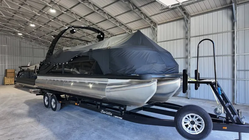 Slide: The Image of Harris Grand Mariner 250 2025 - 78