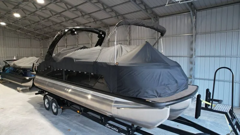 Slide: The Image of Harris Grand Mariner 250 2025 - 80