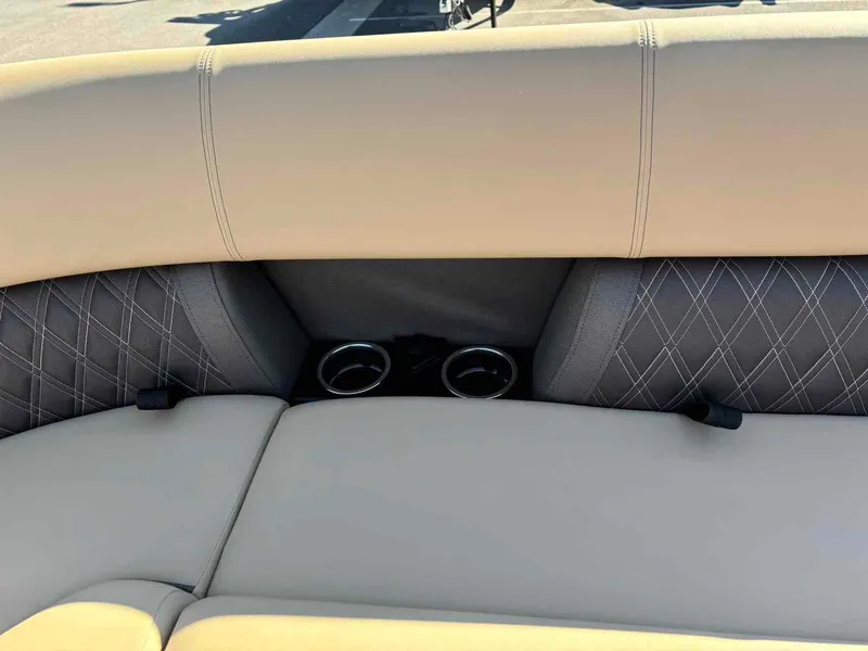 Slide: The Image of Harris Sunliner 250 2025 - 11