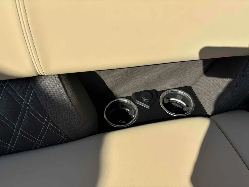 Slide: The Image of Harris Sunliner 250 2025 - 12