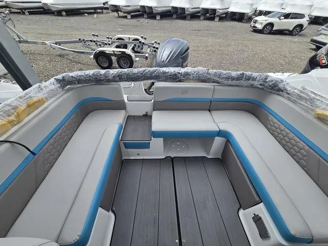 Slide: The Image of Hurricane SunDeck 217 OB 2025 - 6