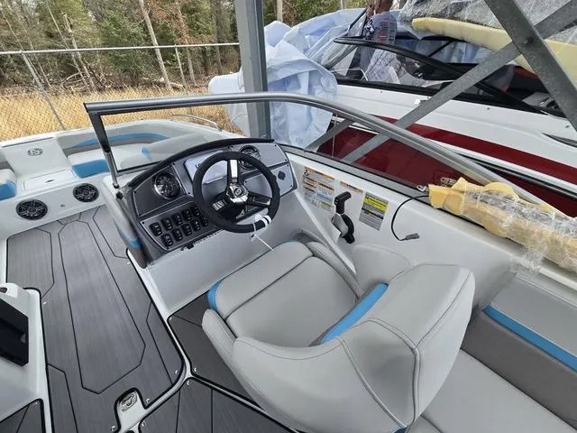 Slide: The Image of Hurricane SunDeck 217 OB 2025 - 8