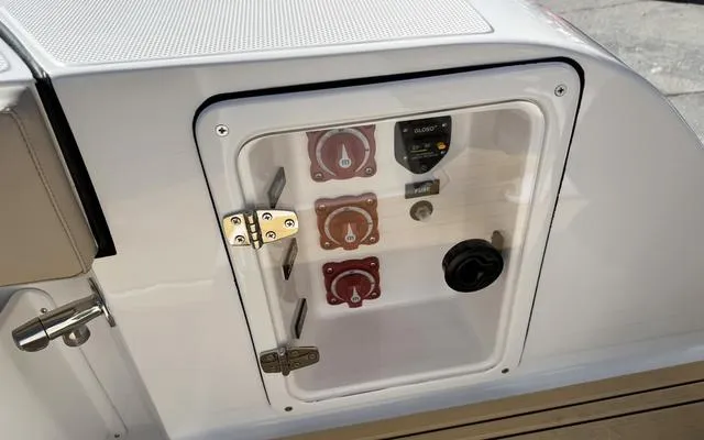 Slide: The Image of Drakkar 280 CC 2025 - 11