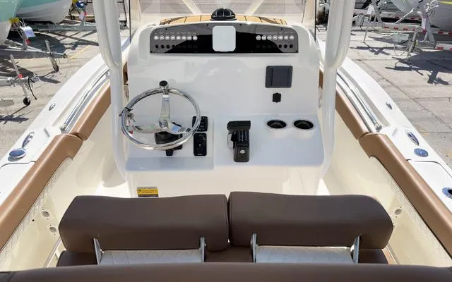 Slide: The Image of Pioneer 222 Sportfish 2025 - 18