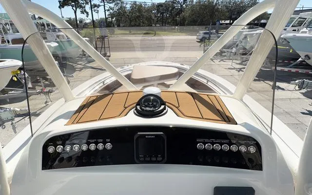 Slide: The Image of Pioneer 222 Sportfish 2025 - 21