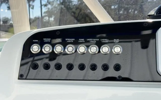 Slide: The Image of Pioneer 222 Sportfish 2025 - 23