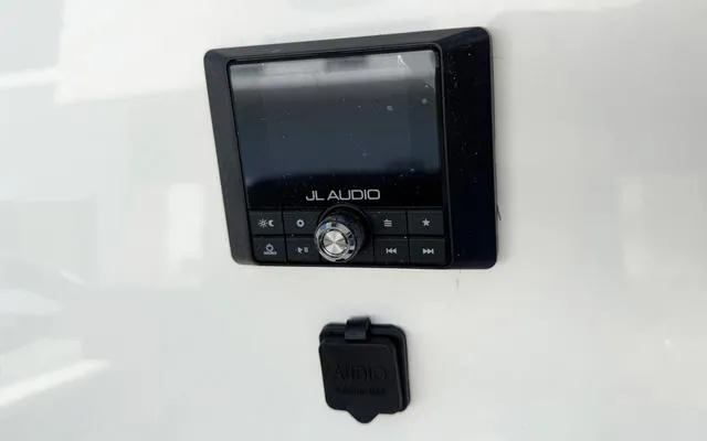 Slide: The Image of Pioneer 222 Sportfish 2025 - 26