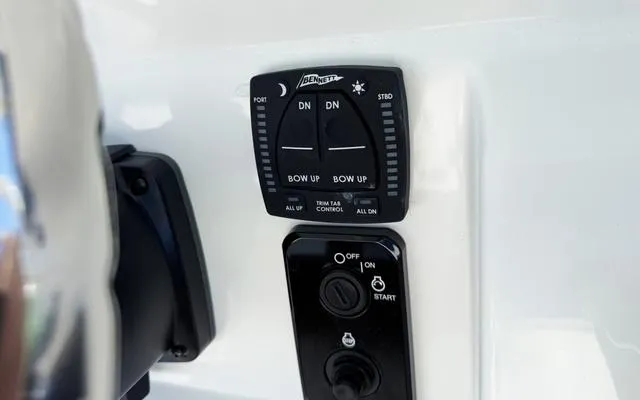 Slide: The Image of Pioneer 222 Sportfish 2025 - 27