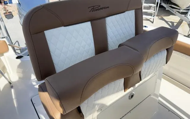 Slide: The Image of Pioneer 222 Sportfish 2025 - 29