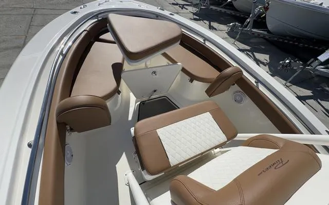 Slide: The Image of Pioneer 222 Sportfish 2025 - 34