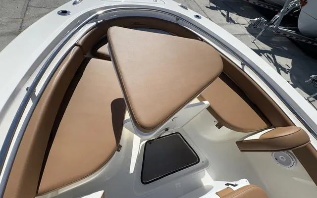 Slide: The Image of Pioneer 222 Sportfish 2025 - 35