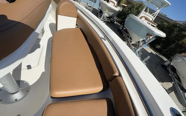 Slide: The Image of Pioneer 222 Sportfish 2025 - 37
