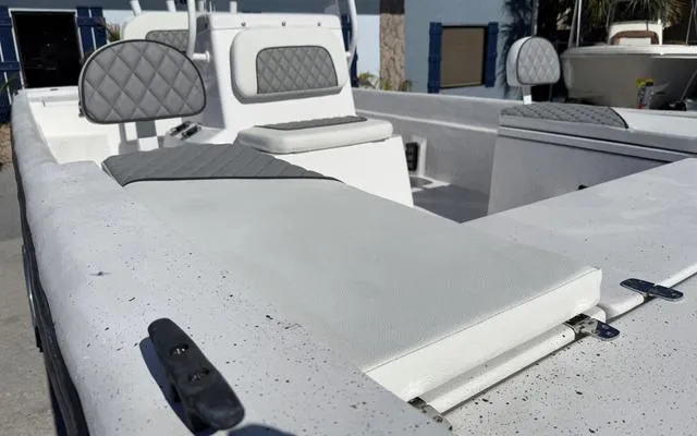 Slide: The Image of Cape Craft 21V 2025 - 13