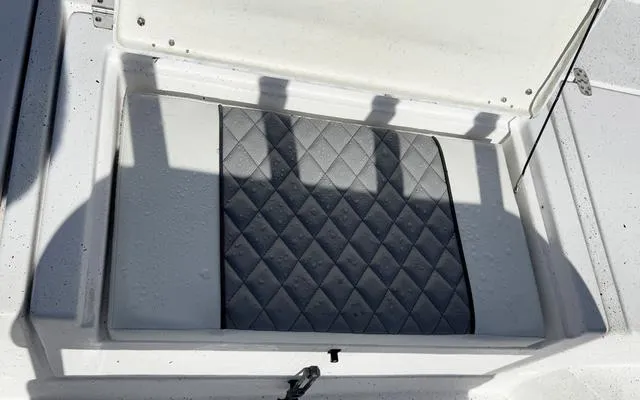 Slide: The Image of Cape Craft 21V 2025 - 32