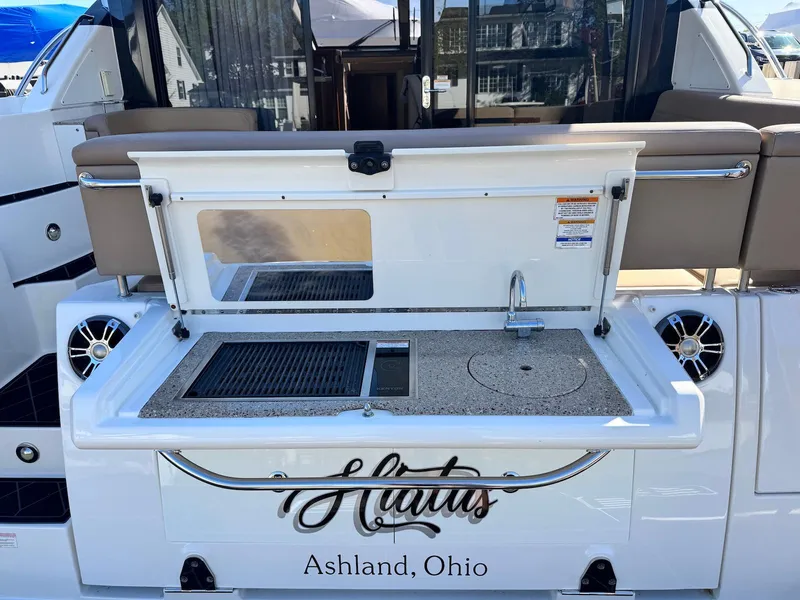 Slide: The Image of 2016 Sea Ray 400 Sundancer yacht with outdoor kitchenette, Ashland, Ohio. - 4