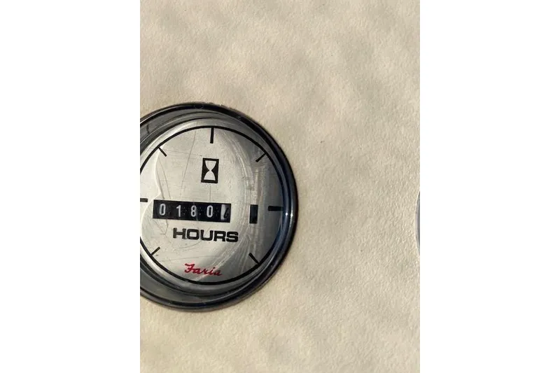 Slide: The Image of Hour meter reading 1804 on 1996 Cruisers Yachts 3650 Motoryacht dashboard. - 9