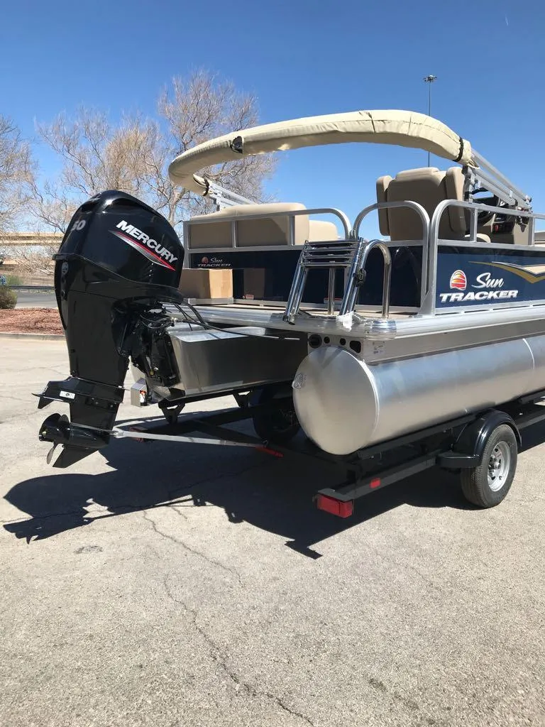 Slide: The Image of Sun Tracker Bass Buggy 16 XL Select 2025 - 78