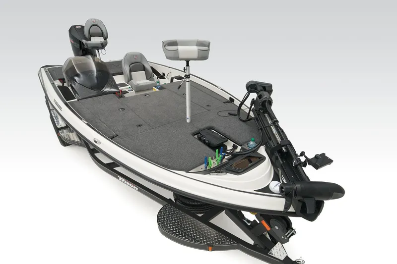 Slide: The Image of Triton 19 TrX Patriot 2023 - 16