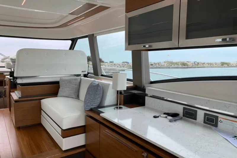 Slide: The Image of Tiara 49 COUPE 2023 - 1