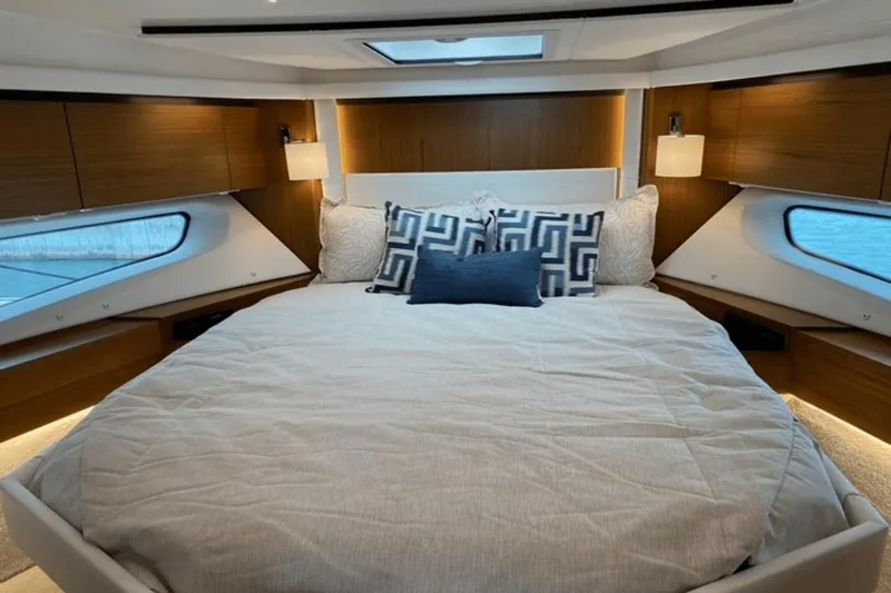 Slide: The Image of Tiara 49 COUPE 2023 - 9