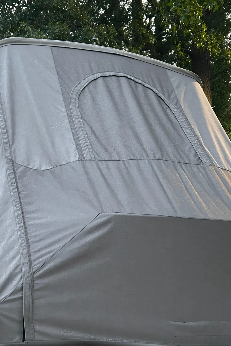 Slide: The Image of Cover of a 2011 Chaparral 270 Signature boat. - 20