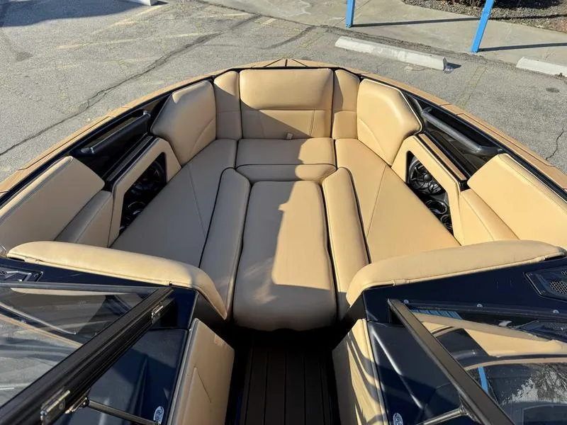 Slide: The Image of Moomba Craz 2024 - 13