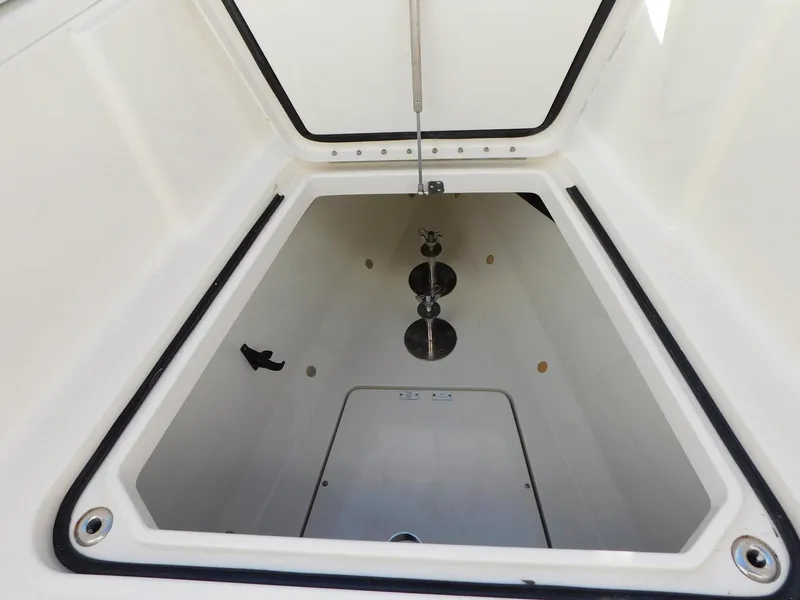 Slide: The Image of 2013 Hydra-Sports 4200 Siesta storage compartment, open lid, spacious interior. - 20