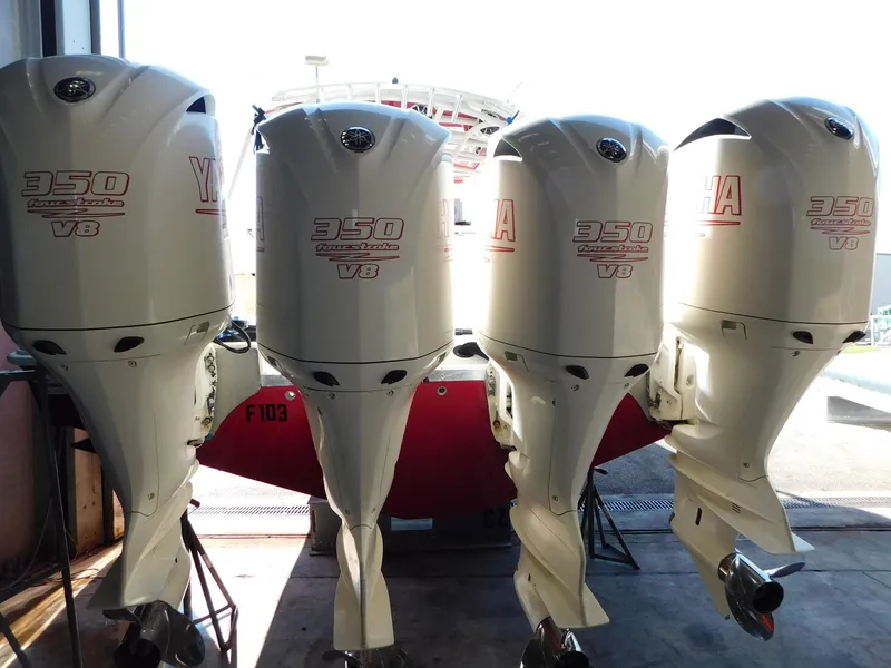 Slide: The Image of Four Yamaha 350 V8 outboard engines on a 2013 Hydra-Sports 4200 Siesta boat. - 23