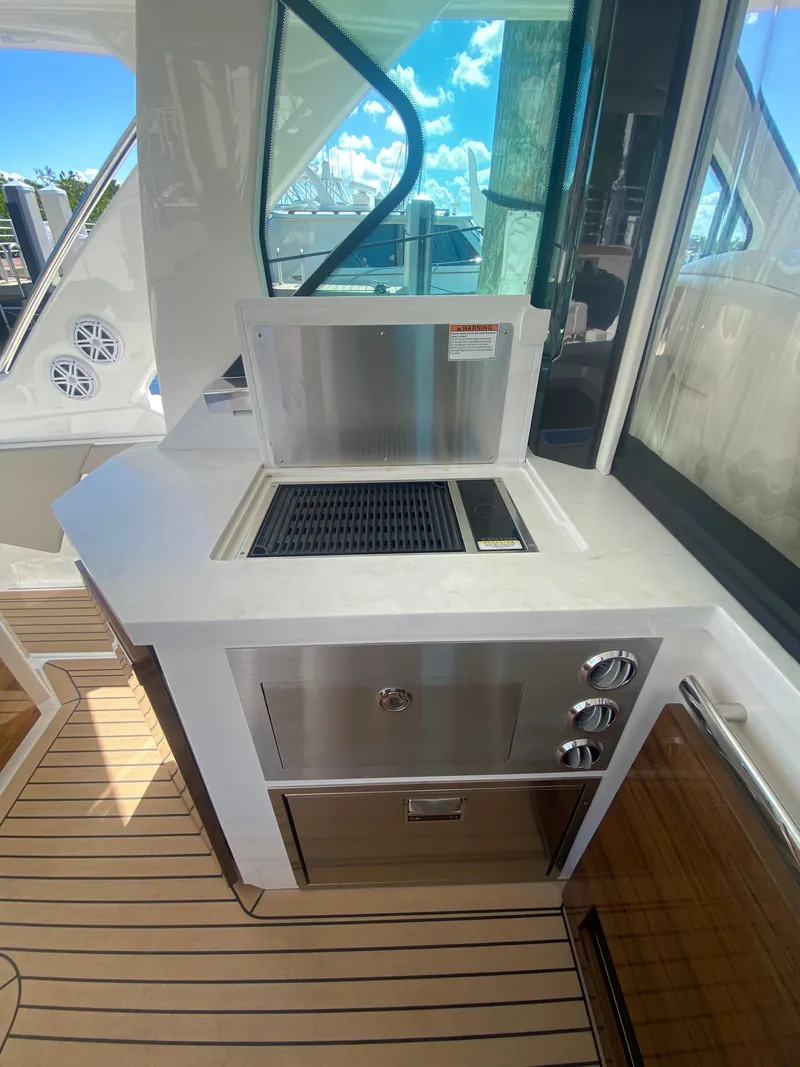 Slide: The Image of Grill and Ice Maker - 13