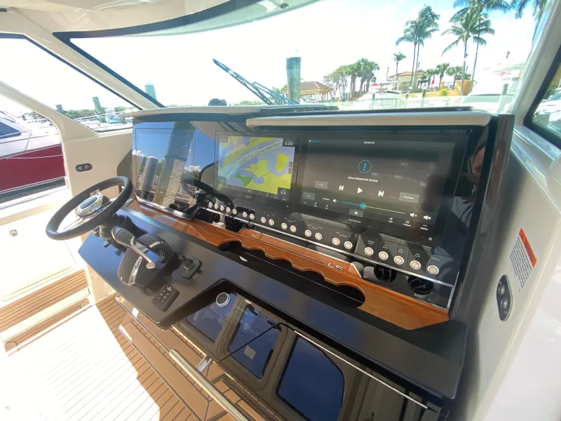 Slide: The Image of Garmin Electronics - 17