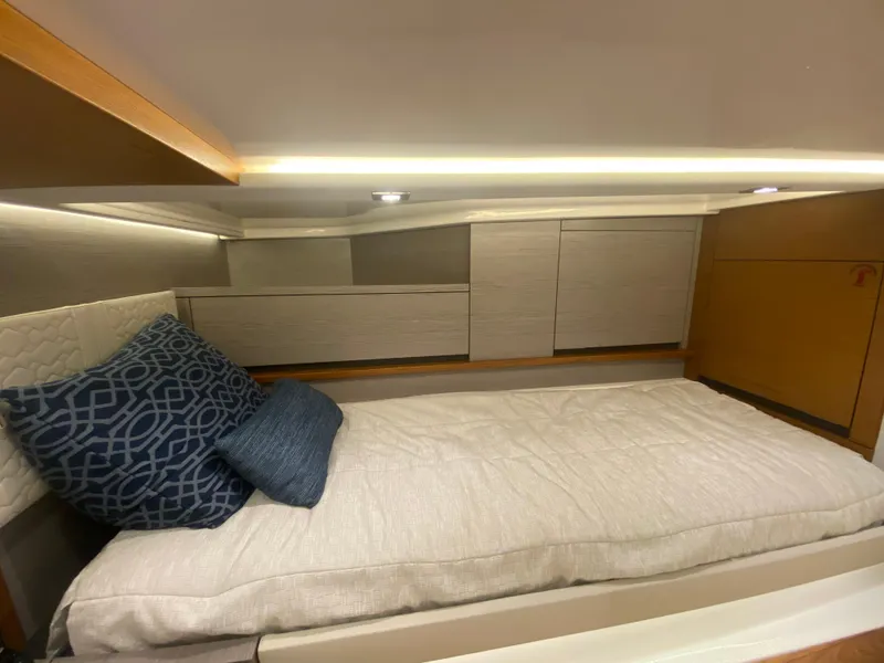 Slide: The Image of Port Side Bunk - 25