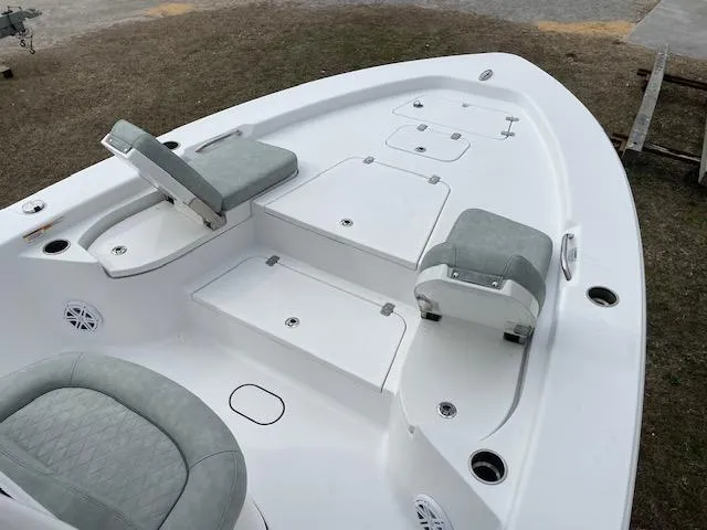 Slide: The Image of 2019 Sportsman Masters 267 Bay Boat on trailer with Yamaha outboard motor. - 6