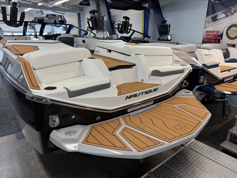 Slide: The Image of Nautique Super Air Nautique G23 2025 - 12