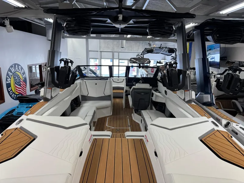 Slide: The Image of Nautique Super Air Nautique G23 2025 - 14