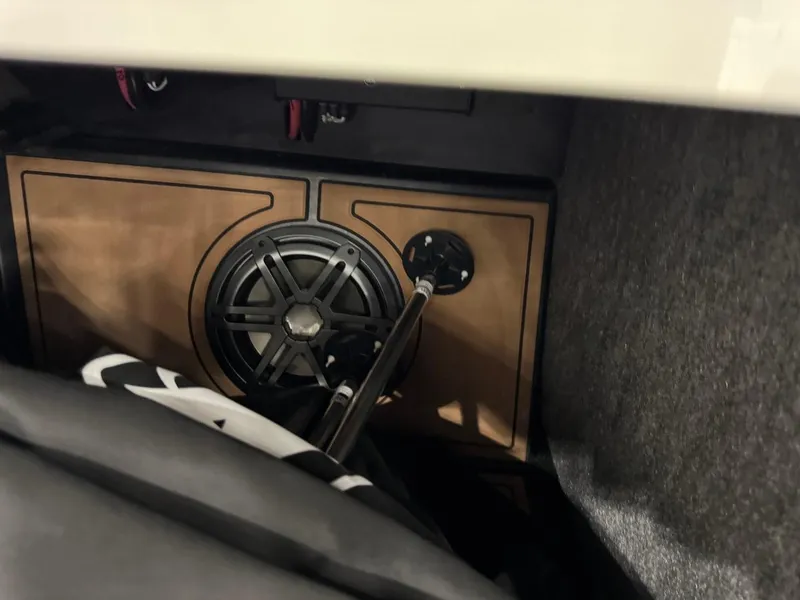 Slide: The Image of Nautique Super Air Nautique GS22 2025 - 12