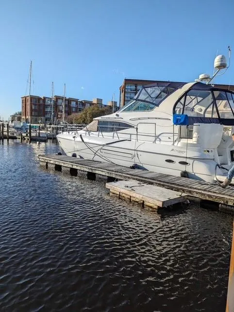 Slide: The Image of Cruisers 4450 Express Motor Yacht 2000 - 121