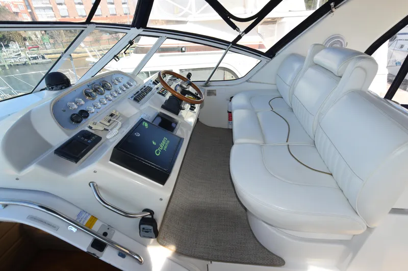 Slide: The Image of Cruisers 4450 Express Motor Yacht 2000 - 16