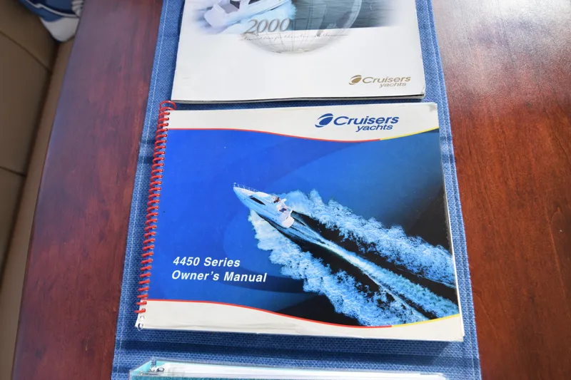 Slide: The Image of Cruisers 4450 Express Motor Yacht 2000 - 31
