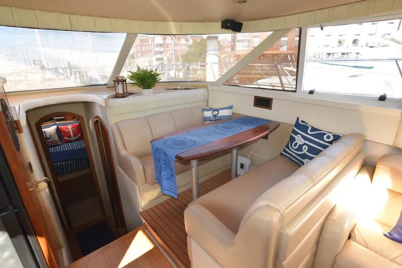 Slide: The Image of Cruisers 4450 Express Motor Yacht 2000 - 33
