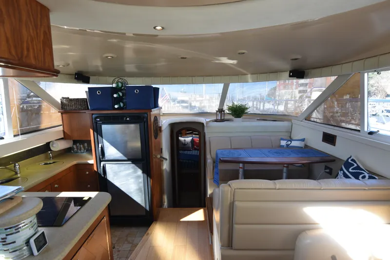 Slide: The Image of Cruisers 4450 Express Motor Yacht 2000 - 34