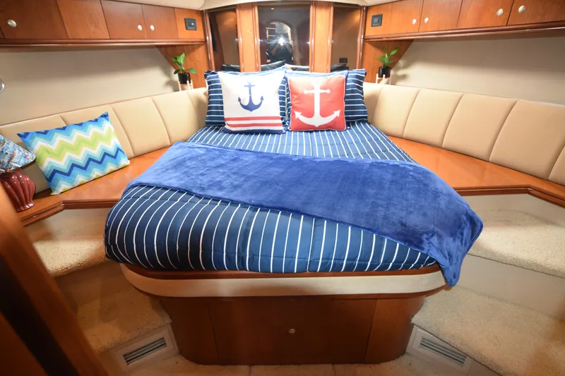 Slide: The Image of Cruisers 4450 Express Motor Yacht 2000 - 45