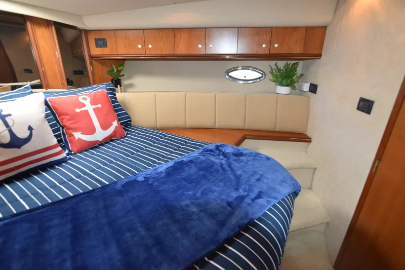 Slide: The Image of Cruisers 4450 Express Motor Yacht 2000 - 49